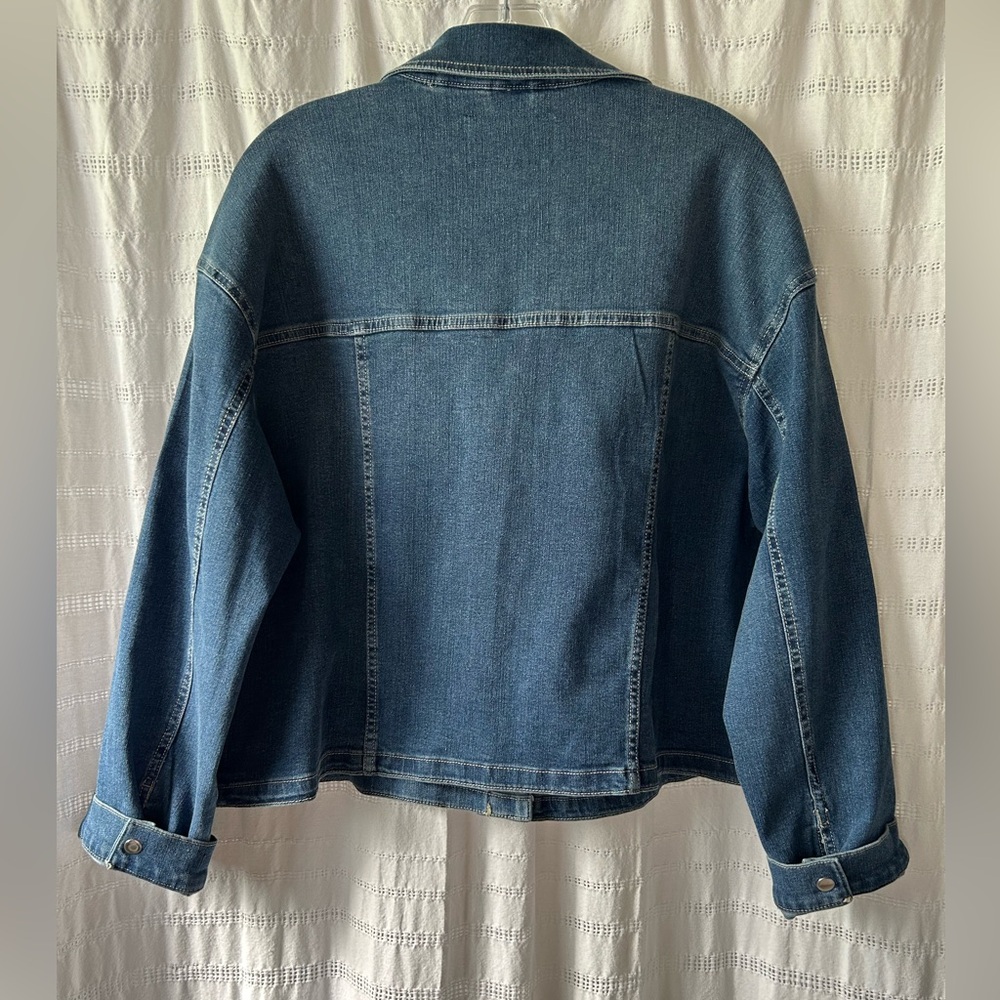 Calvin Klein Cropped Jean Jacket Coat Medium Wash Relaxed Stretch Casual Fall 🍂 - Picture 4 of 6